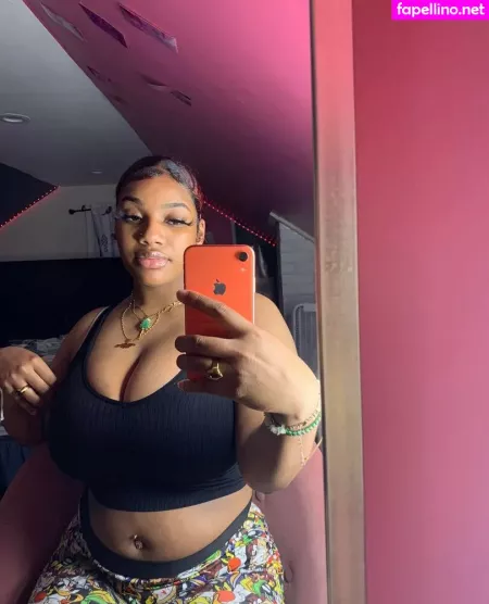 Chenille Tv OnlyFans Thumbnail #7GAurXxOvr