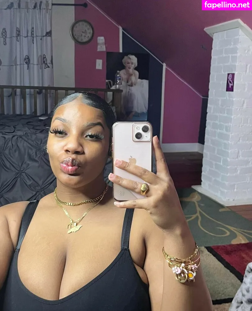 chenillelyon, glitterandlace Nude Leaked OnlyFans Photo #MrCa0wQWzX