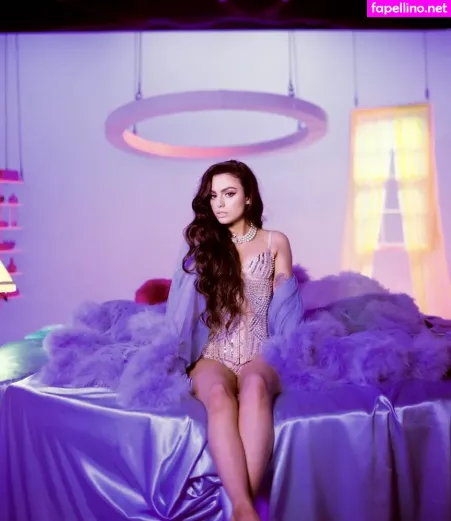 Cher Lloyd OnlyFans Thumbnail #50QXdjjXUk