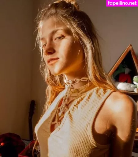 Cherie Lorraine 1 OnlyFans Thumbnail #bxD7z4EblA