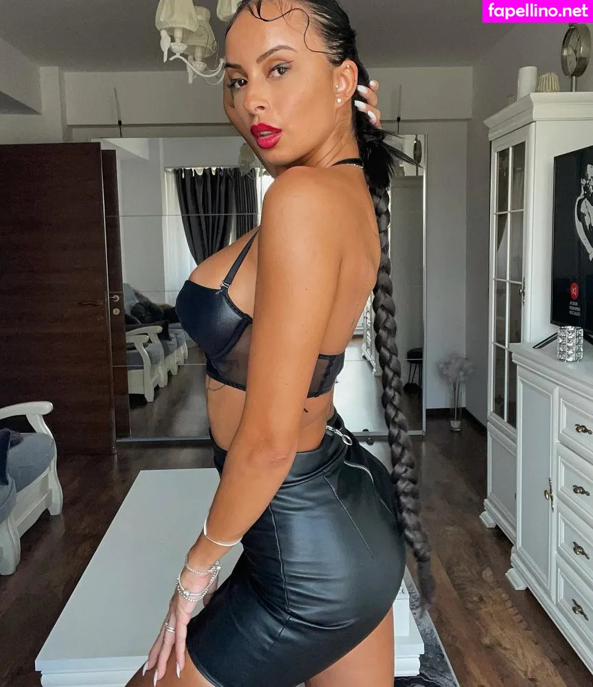 cherrieruss, cherrierussx Nude Leaked OnlyFans Photo #5tyWME8Gsu