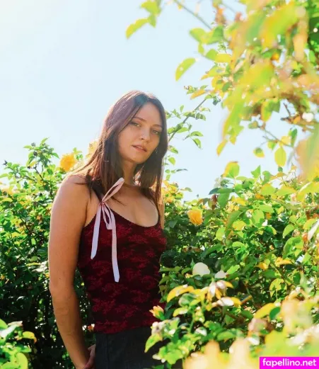 Cherry Glazerr OnlyFans Thumbnail #dnFyOJUe7O