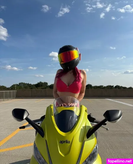 Cherrybomberrie OnlyFans Thumbnail #1VcVUXrTUS