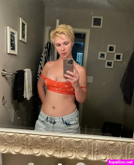 Cherryfoxjk Main Profile Photo