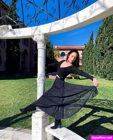 Cheryl Burke Main Profile Photo