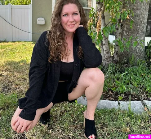 Cheryl Hawks OnlyFans Thumbnail #1guPyzG73L