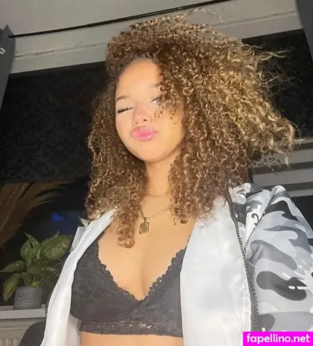 Chevelly OnlyFans Thumbnail #jMFpvUAFV0