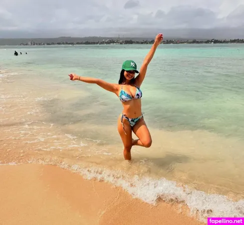 Cheyla Collins OnlyFans Thumbnail #0xpaoS6pXq