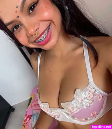 Cheyla Collins OnlyFans Thumbnail #I9uMn7laNg