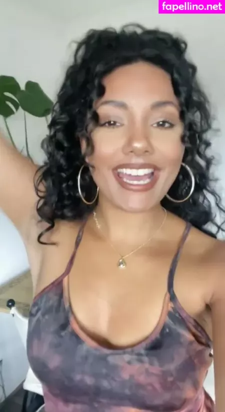 Chian Reynolds OnlyFans Thumbnail #VHqAK47WCk