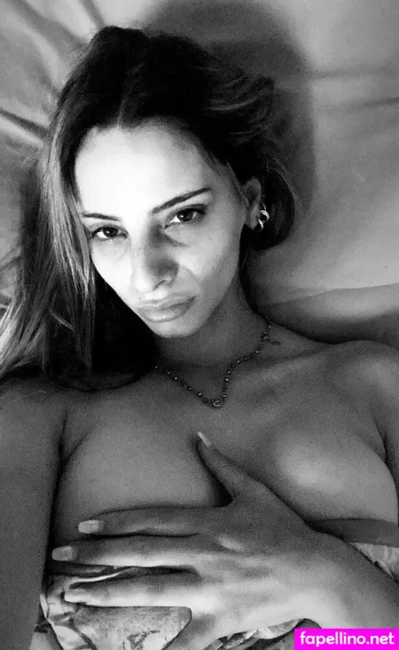 Chiara Farina OnlyFans Thumbnail #10lrpIZSMH