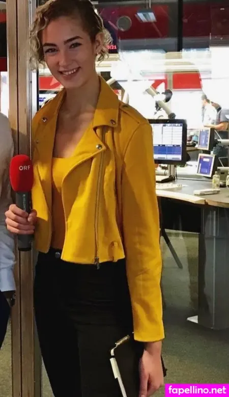 Chiara Hlzl OnlyFans Thumbnail #wgngsYJZIb