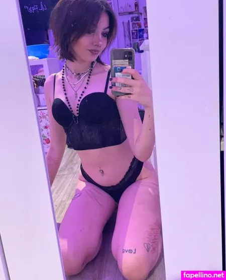 Chiara Mka OnlyFans Thumbnail #7du3cr4aJG