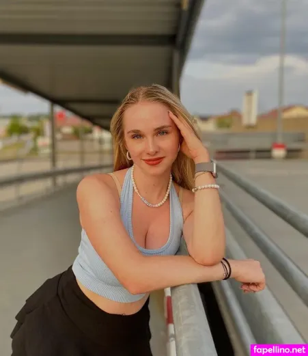 Chiara Pontius OnlyFans Thumbnail #gykYkzU8lY