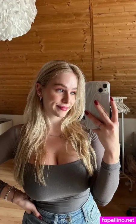 Chiara Pontius OnlyFans Thumbnail #wgeWszlqTQ