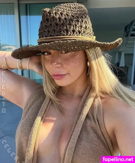 Chiaradom OnlyFans Thumbnail #3b3NFOaf09