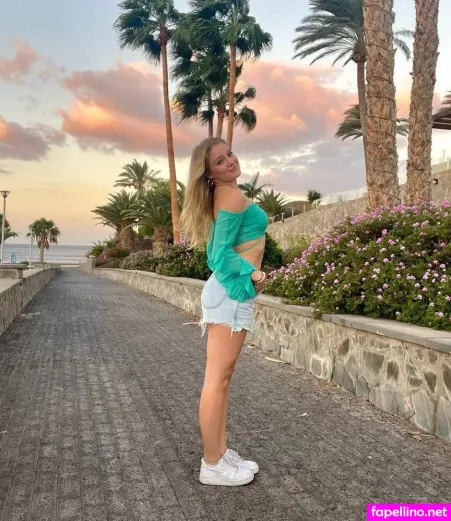 Chiaratews OnlyFans Thumbnail #4Q5xncJFA0