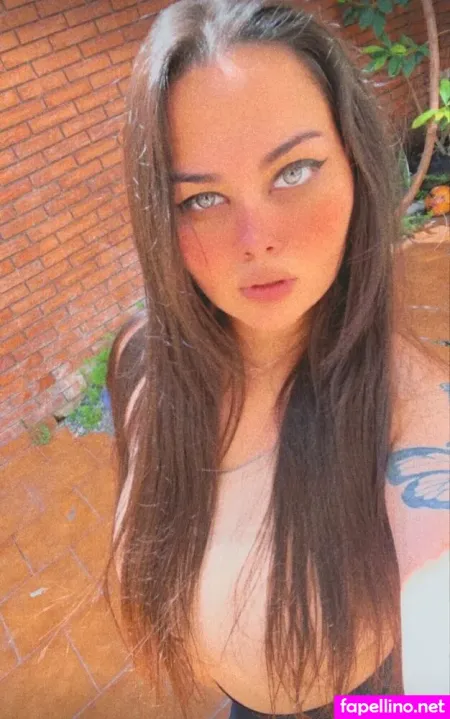 Chiarisworldx OnlyFans Thumbnail #6E3ekXX7iz