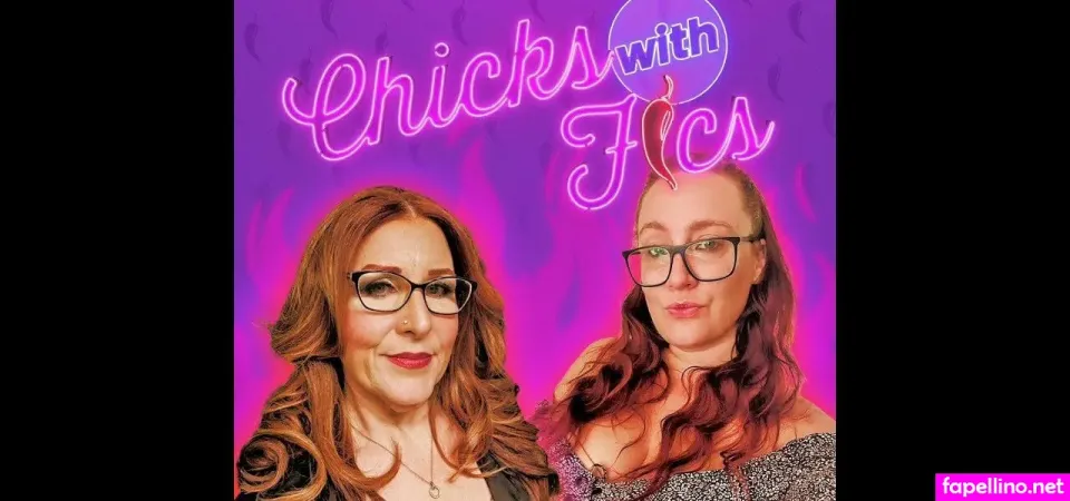 Chickswithfics photo
