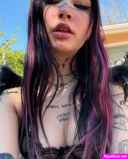 Chillqueenie OnlyFans Thumbnail #R1JrZxaawb