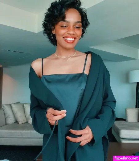 China Anne Mcclain OnlyFans Thumbnail #JCkD38WYv1