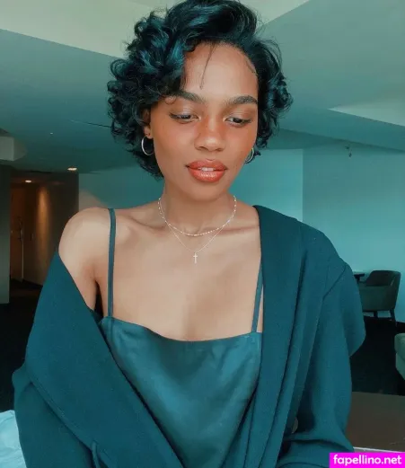 China Anne Mcclain OnlyFans Thumbnail #tevaapF25P