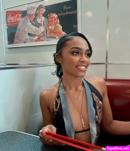China Anne Mcclain OnlyFans Thumbnail #xQHNuOAy3E