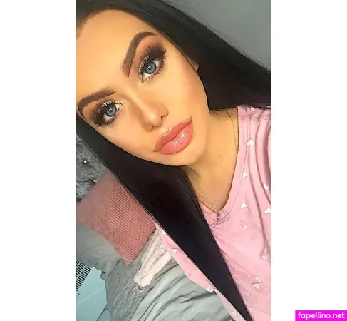 Chinah Ellis Manville OnlyFans Thumbnail #NiNRQnxWdp