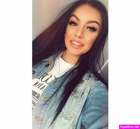 Chinah Ellis Manville OnlyFans Thumbnail #q6lUau7XwN