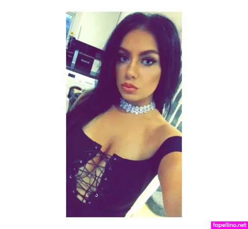 Chinah Ellis Manville OnlyFans Thumbnail #wk0FP8gzd3