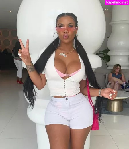 Chinese Kitty OnlyFans Thumbnail #70QGTY4EAZ