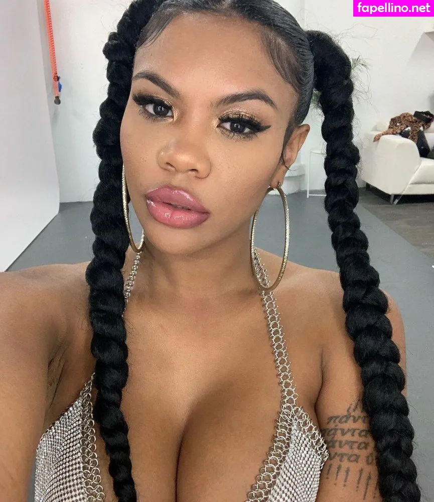 Taylor Hing, chinesekitty, therealchinesekitty Nude Leaked OnlyFans Photo #Ac2mcIgSyi