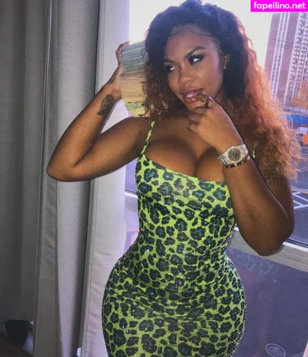 Chinese Kitty OnlyFans Thumbnail #TgiDBffnKW