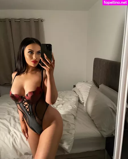 Chlobain OnlyFans Thumbnail #hIUsOz7p5J