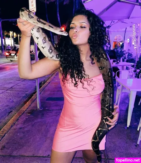 Chloe Alexander OnlyFans Thumbnail #I2GlCaekR9