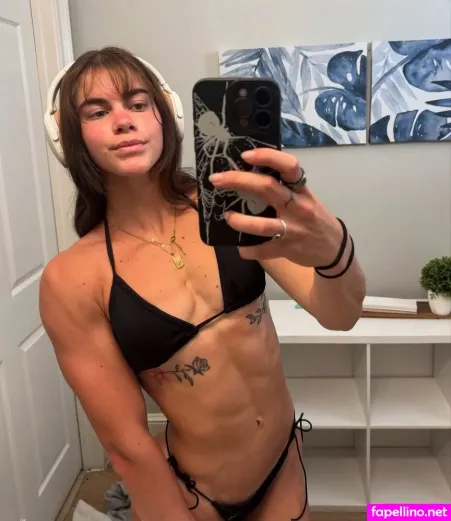 Chloe Ann Jones OnlyFans Thumbnail #O1Iu1Vh4l2