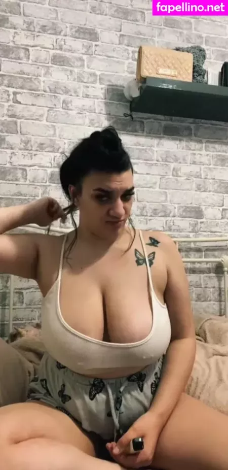 Chloe Ann Whitham OnlyFans Thumbnail #LV0rfzA2Hv