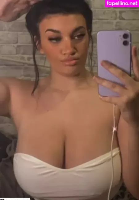 Chloe Ann Whitham OnlyFans Thumbnail #wP6Nmu3l5B