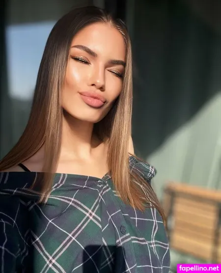 Chloe Barbie OnlyFans Thumbnail #MbAWAuZjAh