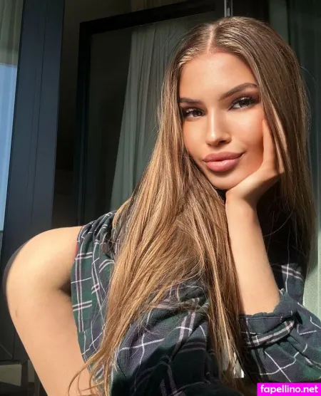 Chloe Barbie Main Profile Photo