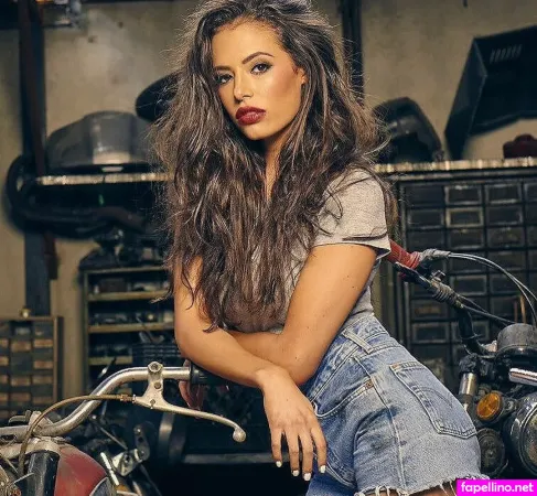Chloe Bridges OnlyFans Thumbnail #B3XVzLkeOy