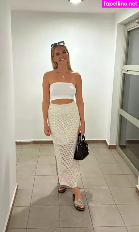 Chloe Burns OnlyFans Thumbnail #cWhoWXv9GD