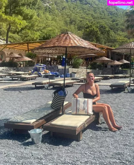 Chloe Burns OnlyFans Thumbnail #jM1zBtbphC