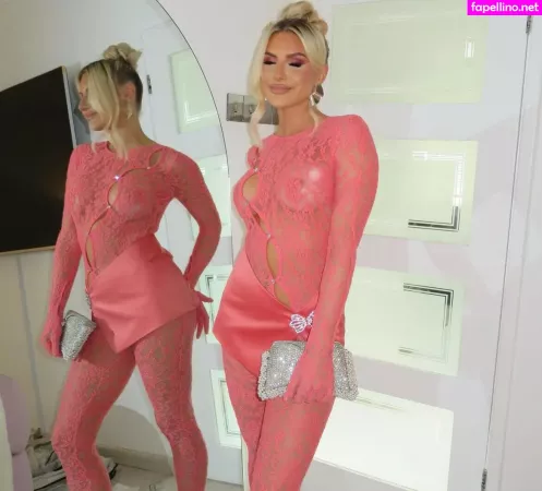 Chloe Burrows OnlyFans Thumbnail #YKxgASMBoJ