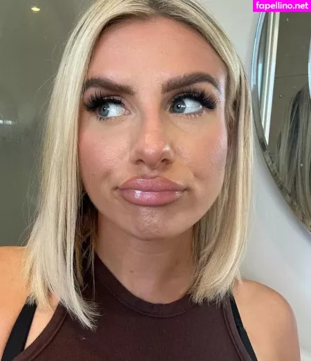 Chloe Burrows OnlyFans Thumbnail #bBDmqyUOc3