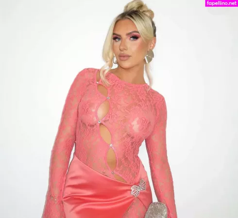 Chloe Burrows OnlyFans Thumbnail #vHkzullXf9