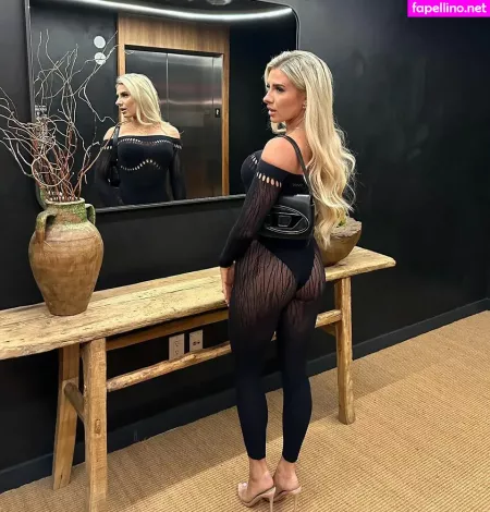 Chloe Burrows OnlyFans Thumbnail #ykqDoZBH37