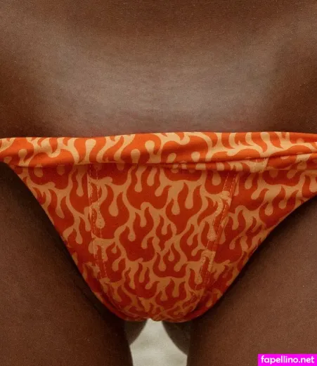 Chloe Campbell OnlyFans Thumbnail #qxb8yte21f