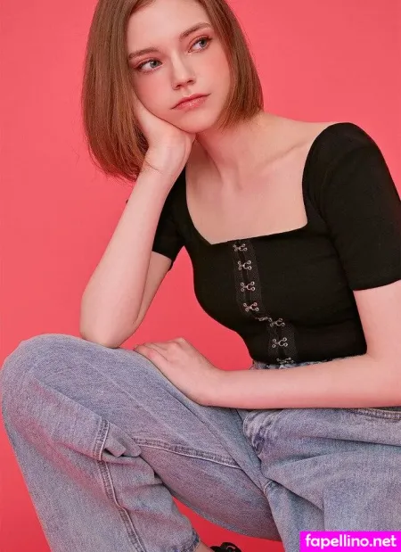 Chloe Chuu OnlyFans Thumbnail #FyZBwGWaRv