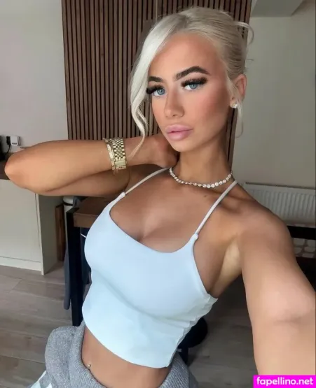 Chloe Collier 1 OnlyFans Thumbnail #v7JTHEmjMm